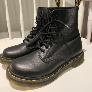 Dr. Martens Women’s Leather Lace- Up Boots!